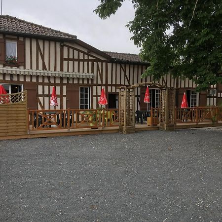 La Petite Auberge Chatelraould-Saint-Louvent Bagian luar foto